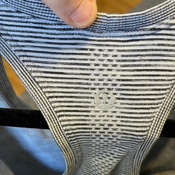 Lululemon Swiftly Speed Racerback - Picture 4 of 4